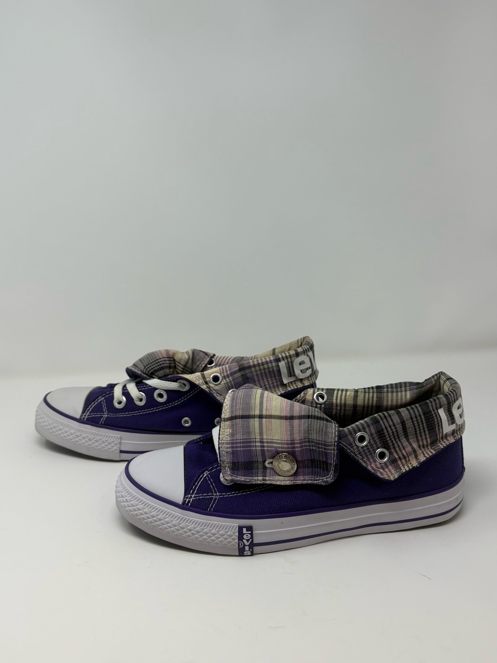 Levi’s Fold-Over Plaid Canvas Sneakers Purple Madras Womens 7.5.
